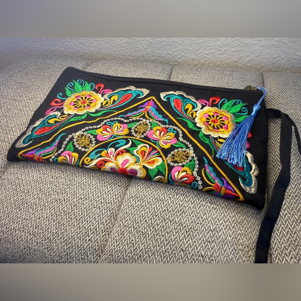 Floral Embroidered Black Wristlet/Clutch - Picture 7 of 15